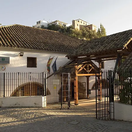 Albergue Juvenil El Bosque-3